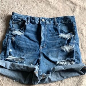 AE Curvy Hi-Rise Shortie✨